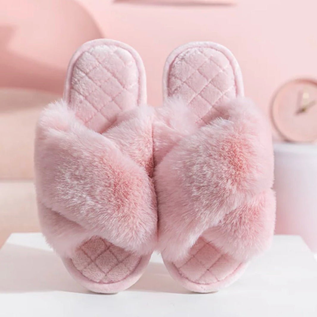 Ladies Fluffy Slippers - Bridesmaid Boxes