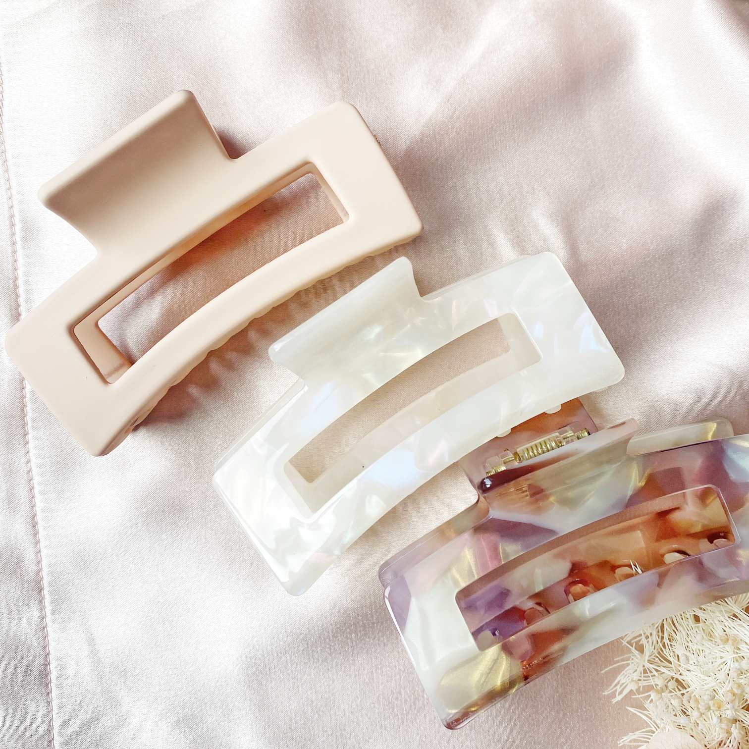 Pink Fleck Claw Clip - Bridesmaid Boxes
